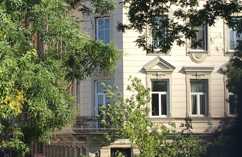 Terezvaros Apartment | Chris & Paul’s Luxury Apartment With Balcony