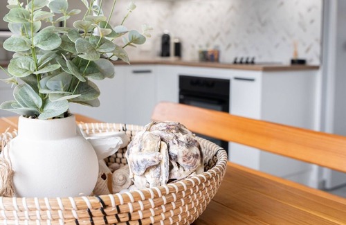 South Coast Villa | Chris's Shack at Maloneys Beach is the perfect getaway for your family.