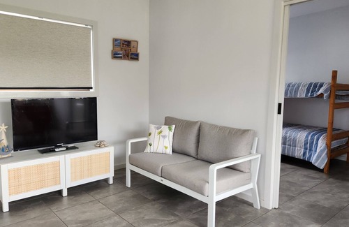 South Coast Villa | Chris's Shack at Maloneys Beach is the perfect getaway for your family.