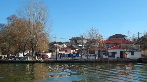 Ioannina Town Centre Apartment | Christine's Golden Suite at Ioannina's Center