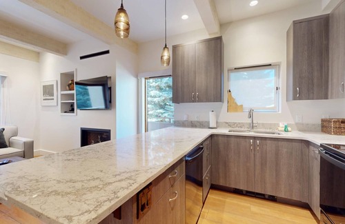 Ketchum Condo | Christophe Condo 503 - Year-round Outdoor Pool and Hot Tub and Bald Mt. Views