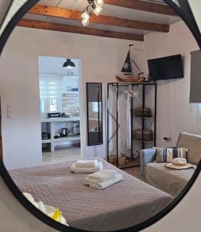 Adamas Apartment | Chronis Studio in Adamas