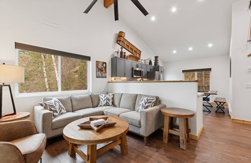 Columbia Falls Apartment | Chug A Lug Springs Apt Near Glacier National Park