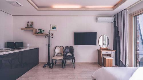 Namsan House | Chuncheon Rivermoon Spa Pension