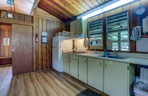 Hanalei House | Chung Cottage - a 1br/1.5ba cottage steps from Hanalei Bay