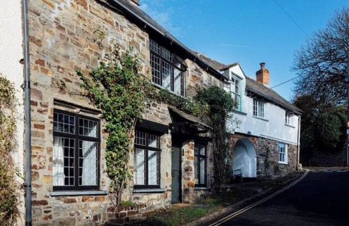 Stratton Cottage | Church Cottage Stratton x6 per wkd