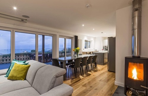 Towednack Cottage | CHY LOWEN, pet friendly, luxury holiday cottage in St Ives