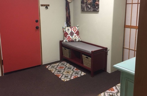 South Central Apartment | Cindy's Nook, Suite with Private Entrance & Sauna