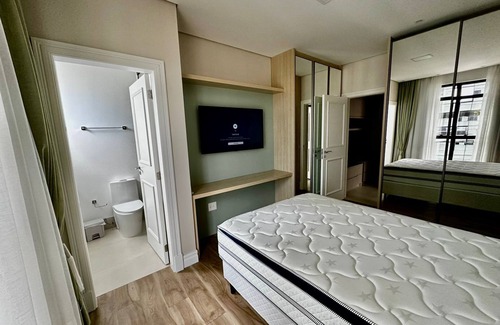 Centro Apartment | Cinema view in Itapema with 3 suites