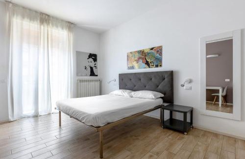 Historic Center Apartment | Cineteca Grey Studio I by Wonderful Italy