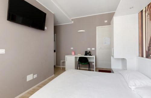 Historic Center Apartment | Cineteca White Studio by Wonderful Italy