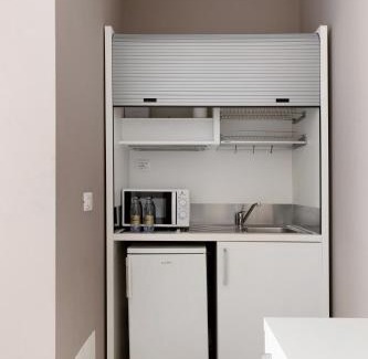 Historic Center Apartment | Cineteca White Studio by Wonderful Italy