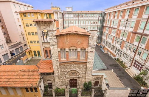 La Spezia Historic Centre Apartment | Cinque Terre Harbor (2 bathrooms, 2 bedrooms)