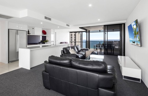 Surfers Paradise Apartment | Circle On Cavill Ocean View