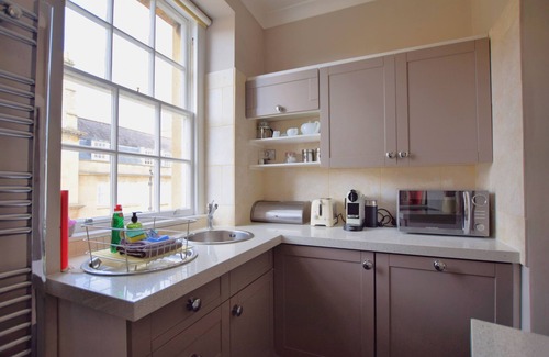 Upper Town Apartment | Circus House Apartment - Luxury 4* flat on the Circus