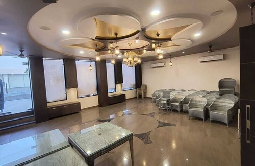 Guna Hotel | Citrus Prime Greens by Samarsingha's