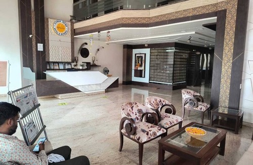Guna Hotel | Citrus Prime Greens by Samarsingha's