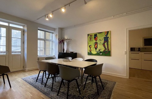 Copenhagen City Centre Apartment | City Apartment in Copenhagen with 6 bedrooms sleeps 12