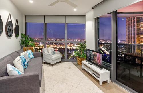 Brisbane Central Business District Apartment | City Beach Brisbane Queens Wharf -Spectacular River Views - Sleeps 6