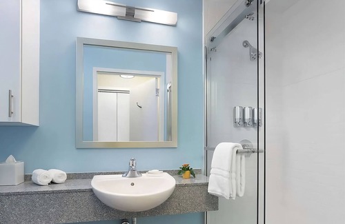 Central Business District Resort | City Break! 2 Spacious Rooms w/Perfect Central Locale near Canal Street
