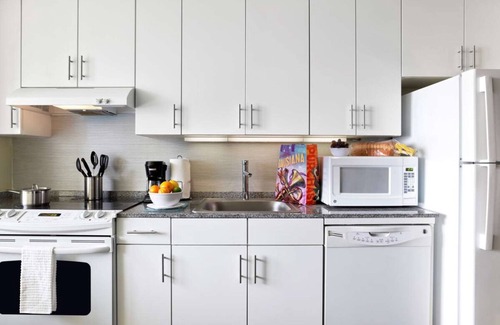 Central Business District Resort | City Break! Spacious Rooms w/Perfect Central Locale near Canal Street