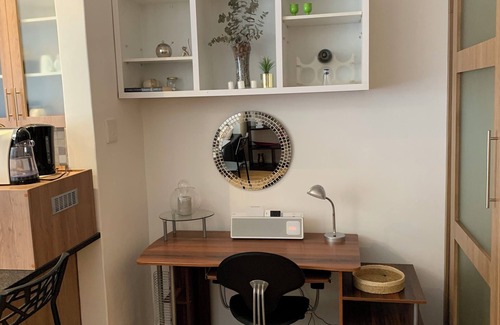 Cape Town City Centre Apartment | City Centre 1 Bedroom Apartment next to ICC with Wifi and AC