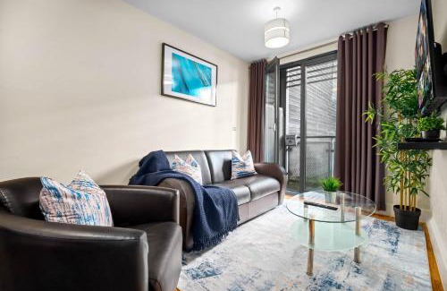 Theatreland Birmingham Apartment | City Centre - Chinatown - Apartment - Balcony - Secure Parking - Fast WIFI - 39A