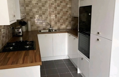 Hull Old Town Apartment | City Centre Duplex Sleeps 4 #H9