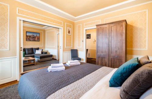 Srodmiescie Południowe Apartment | City Centre Open View Apartment by BookingHost