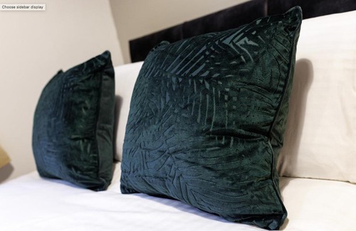 Middlesbrough Apartment | City Centre Studio 1 with Free Wifi and Smart TV by Yoko Property