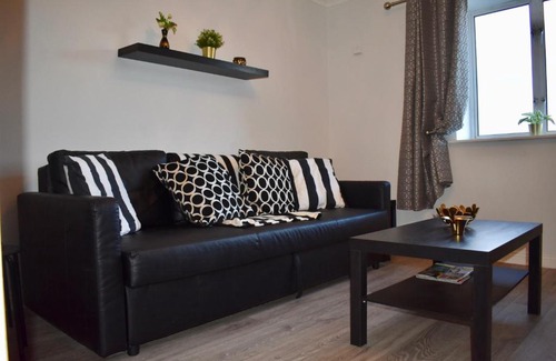 The Liberties Apartment | City Centre Top Floor Flat overlooking Liffey River