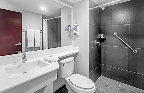 Leon Hotel | City Express by Marriott Leon