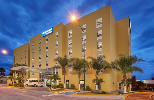 Irapuato Hotel | City Express Irapuato