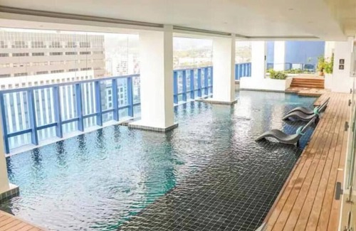 Lahug Condo | City Garden Inside IT Park Gym & Pool Fast Wi-Fi