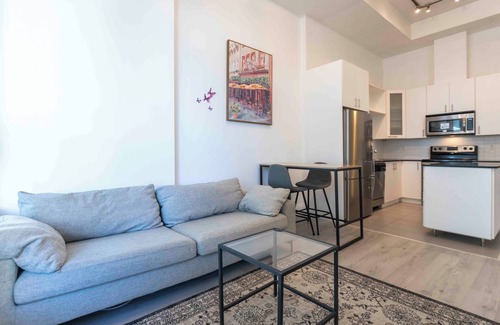 Church and Wellesley Condo | City life-Style luxurious Executive Condos Short Stays. Toronto G.T.A. Canada.