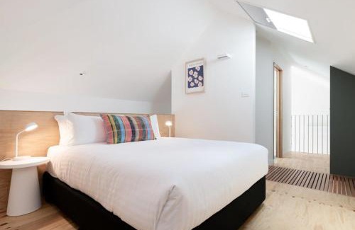 South Launceston House | City Lights & Tiny Delights: Near CBD =& Parking