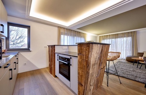 Murnau am Staffelsee Apartment | City suites murnau- Suite 8 to 5 pers., 2nd floor, large south-facing balcony, BBQ, WLAN, SAUNA HAUS