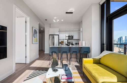 West Loop Apartment | City Views + Walk to Dining, Ideal for All