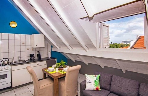 Colon Apartment | Citylife Apartments - Pool/Free Parking/in Willemstad. Apartment - H