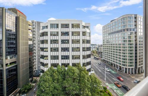 Grafton Apartment | Cityscape Central Abode near Hospital and K Rd