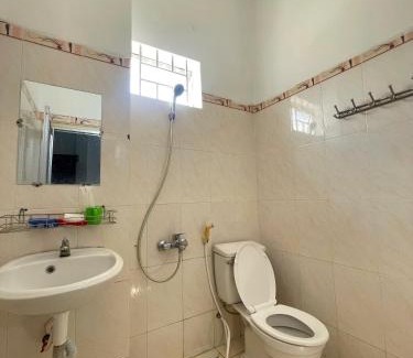 Binh Thuy Hotel | CKC 24H Hotel - Near Can Tho City Center