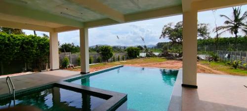Chikkamagaluru House | CKM- Lake View Mountain View and Pool