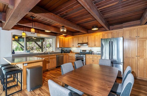 McKinleyville House | Clam Beach Cottage - New, spectacular ocean view stay!