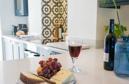 Llanfairfechan Cottage | Claremont - a sea view that sleeps 8 guests in 4 bedrooms