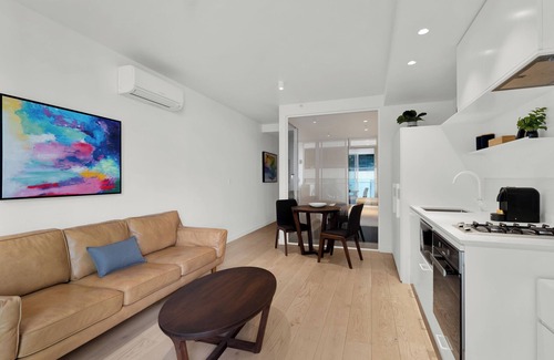 South Yarra Apartment | Claremont Suite 1008