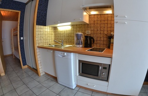 Vaujany Apartment | Claret 2 Apt 1 - One Bedroom Apartment, Sleeps 6