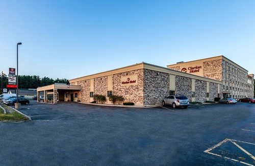 West Baraboo Hotel | Clarion Hotel and Convention Center Baraboo