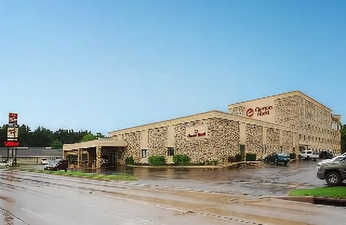 West Baraboo Hotel | Clarion Hotel and Convention Center Baraboo