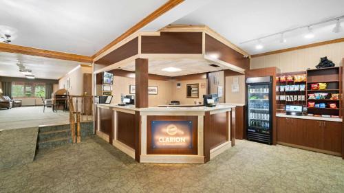 Fairbanks Hotel | Clarion Hotel & Suites Fairbanks near Ft Wainwright