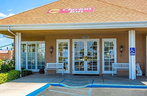 Ridgecrest Hotel | Clarion Inn Ridgecrest
